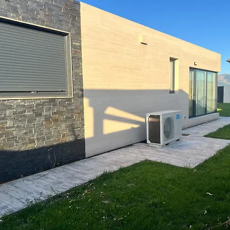 El Cubo Villa *